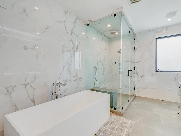 467 S Swall Dr — Photo 12
