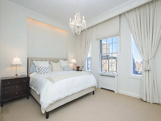 Sold by Sotheby's International Realty | media 22