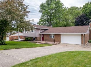 629 Talowood Dr, Dayton, OH 45430