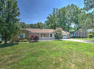 13 Southern Dr, Decatur, IL 62521