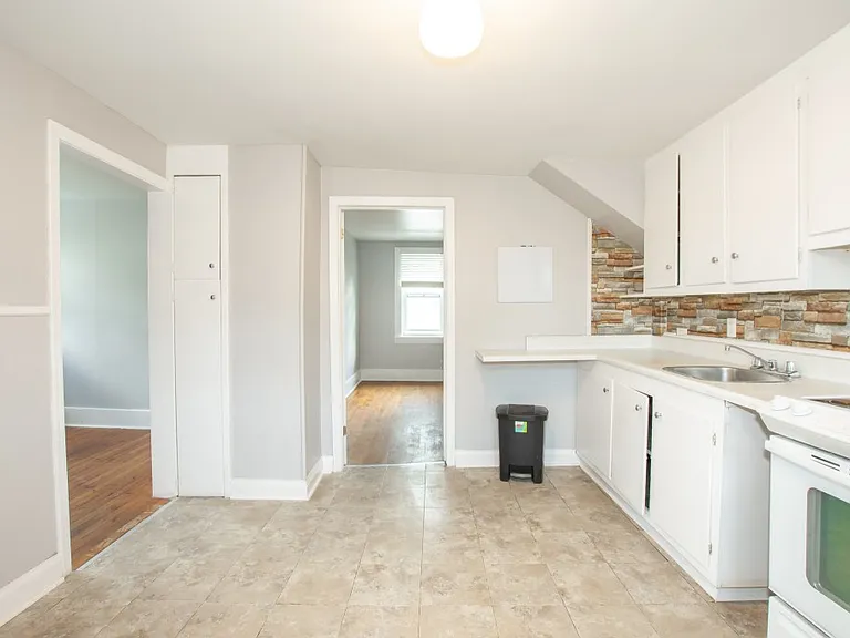 43 River Rd — Photo 2