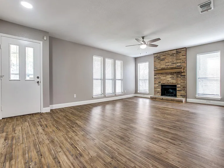 1419 Willow Run Dr — Photo 16