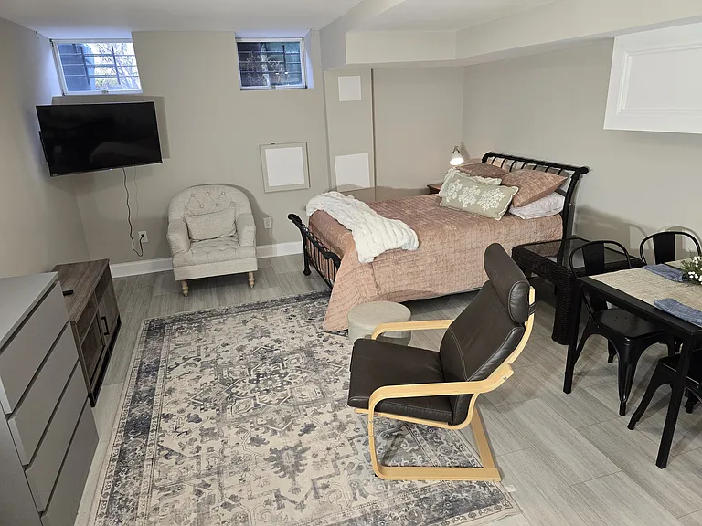 2424 Linden Ave — Photo 11
