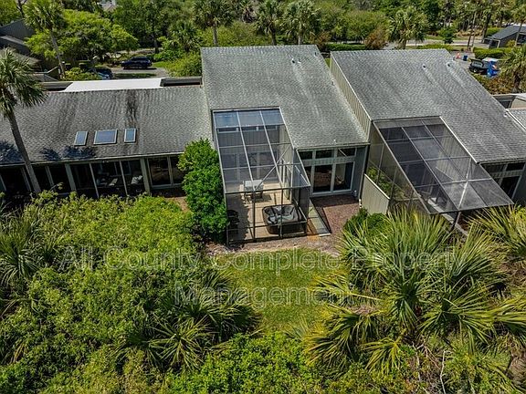 4th image of 10069 Sawgrass Dr E