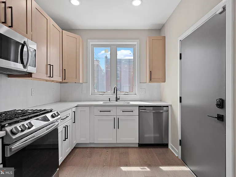 2528 N Hope St #1 — Photo 4