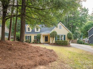 2612 Heathershire Ln, Matthews, NC 28105