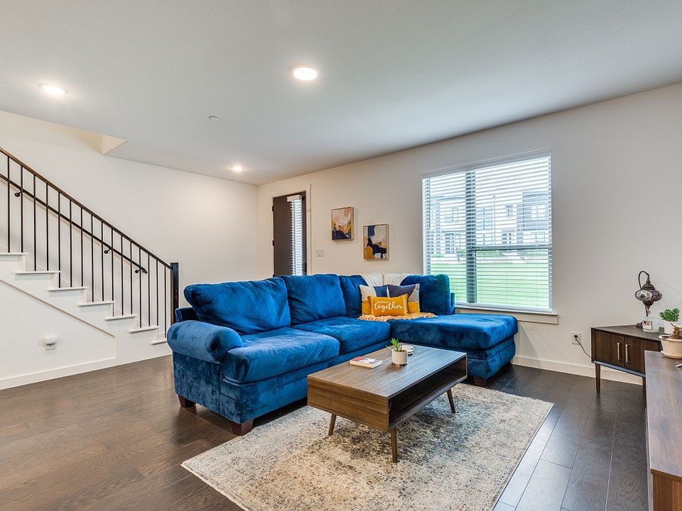 1st image of 504 Carmack Dr
