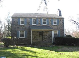 842 Valley Rd, Blue Bell, PA 19422