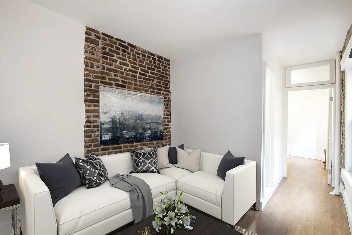 Building Photo - 83 Baxter St #3D