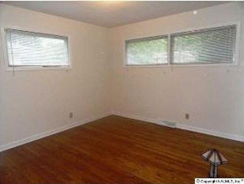 3rd image of 706 Marguerite Dr NW