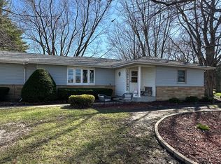 27081 Capp Rd, Sterling, IL 61081