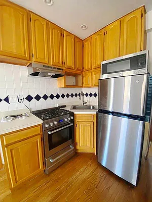 Rented by Waverly Realty Associates | media 6