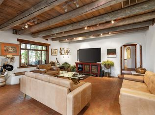 106 Camino Espejo, Santa Fe, NM 87507