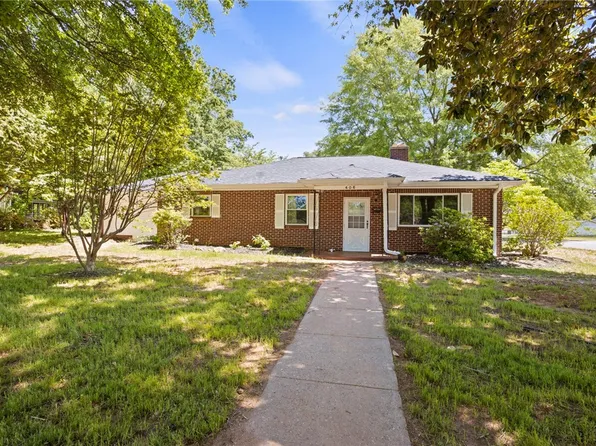 406 N Elm St, Pendleton, SC 29670