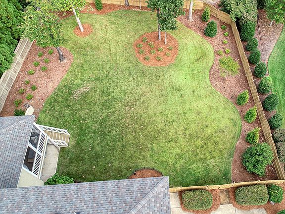 2nd image of 719 Heritage Park Ln