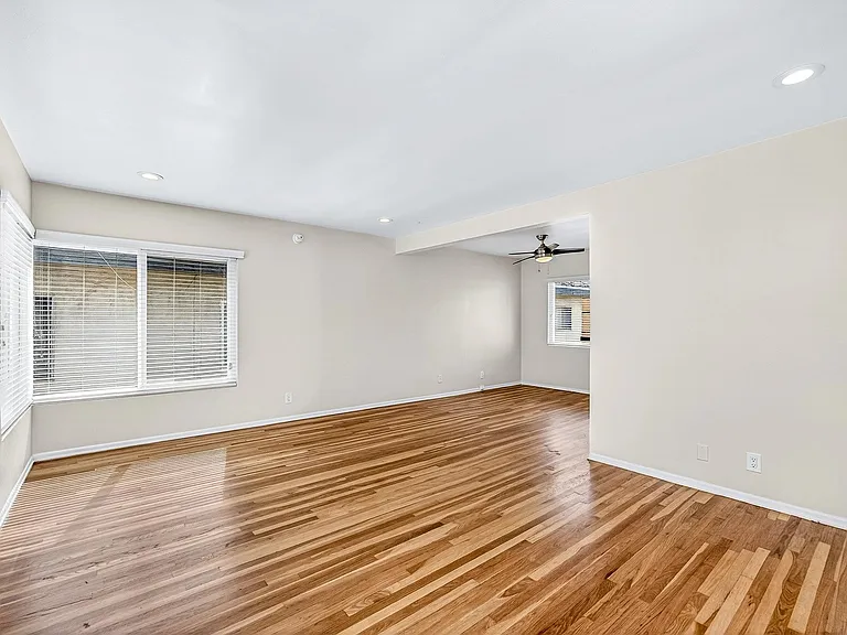 432-465 N Oxford Ave #4656 — Photo 8