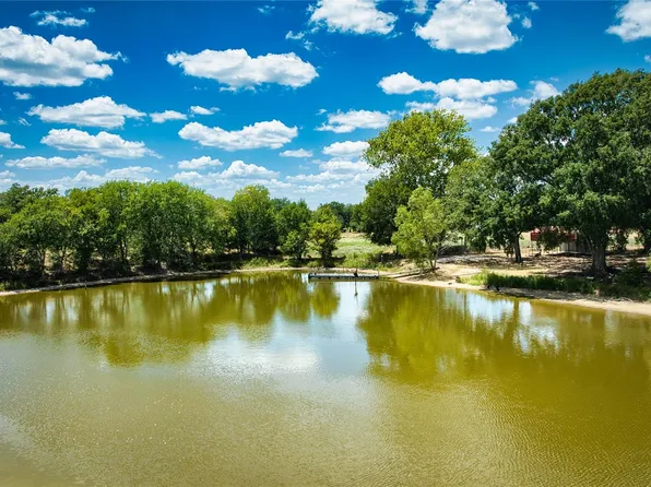 5510 Old McMahan Rd #A, Lockhart, TX 78644