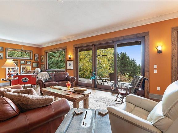 3rd image of 3673 Alpine Dr SW