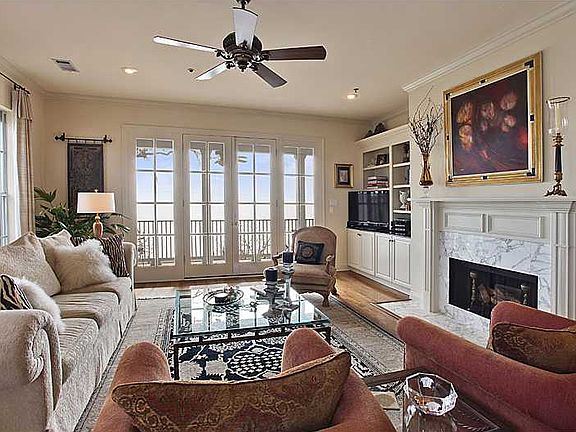 3rd image of 2075 Lakeshore Dr APT A-4