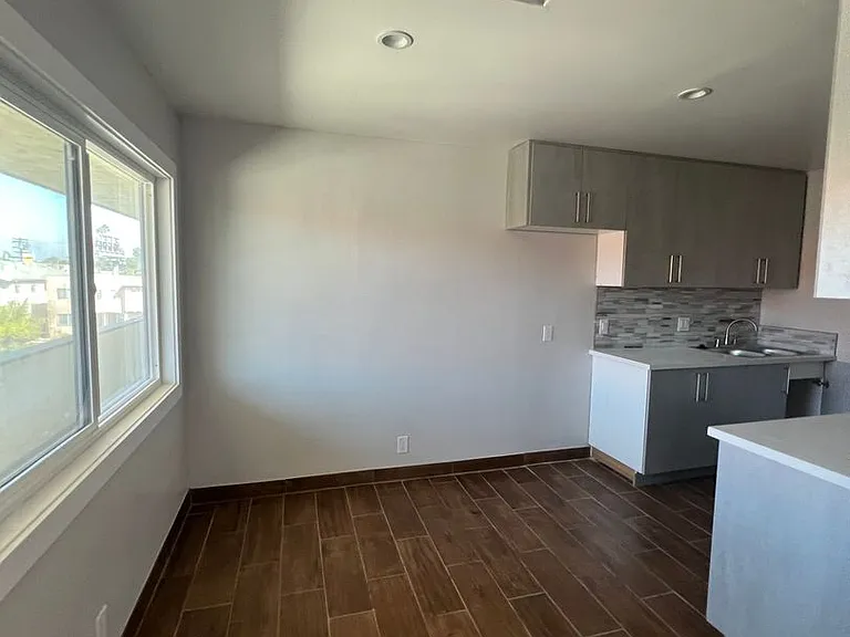 1819 S Manhattan Pl — Photo 27