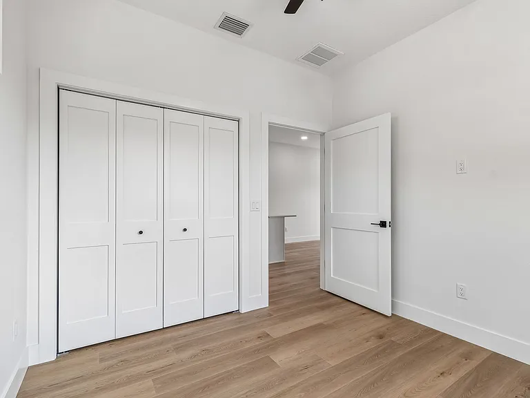 2844 30th Ave N #1 — Photo 9