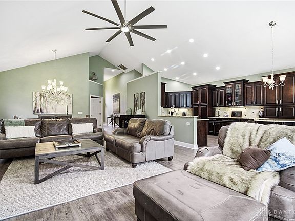 5th image of 9727 Greenside Ct