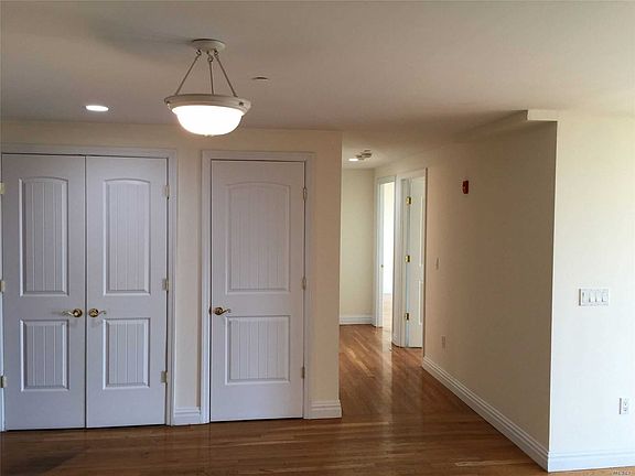 4th image of 125 E Broadway APT 209