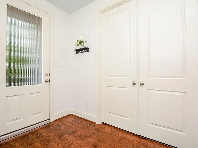 2960 Rusk St — Photo 7