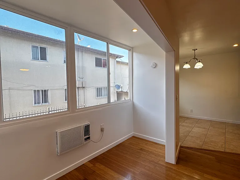410 S Commonwealth Ave #4 — Photo 8