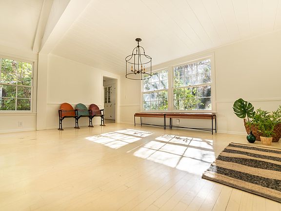 5th image of 14680 Valley Vista Blvd