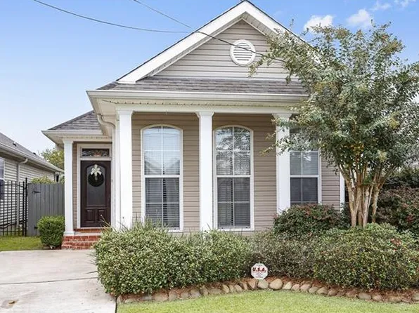 320 2nd St, Gretna, LA 70053