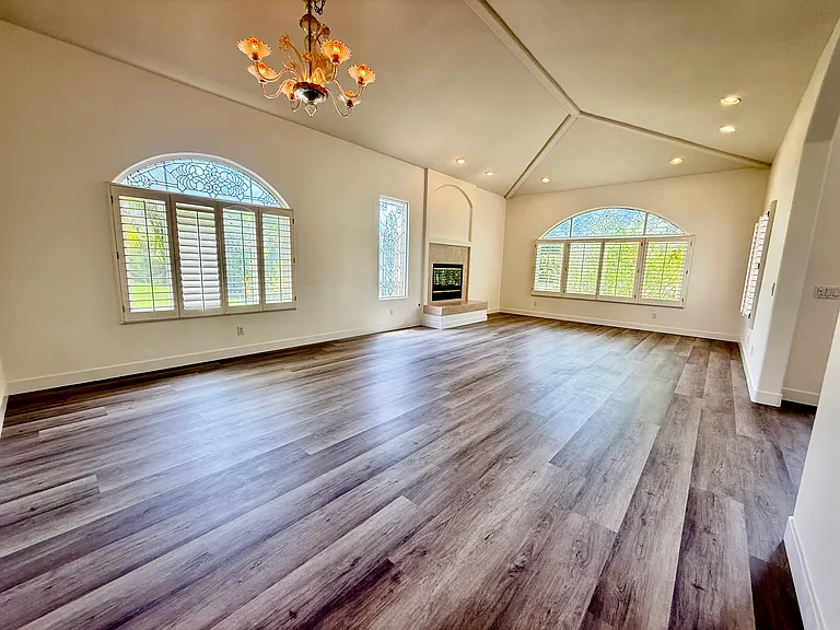 401 Hickoryhill Dr — Photo 7