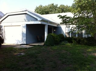 995 Westminster Dr, Southampton, NJ 08088