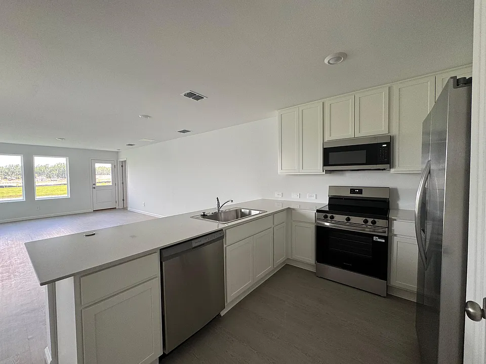 2593 Skyline Loop Kissimmee FL | Zillow