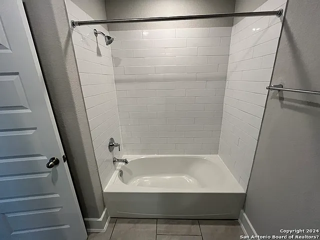 4506 Nueces Path — Photo 28