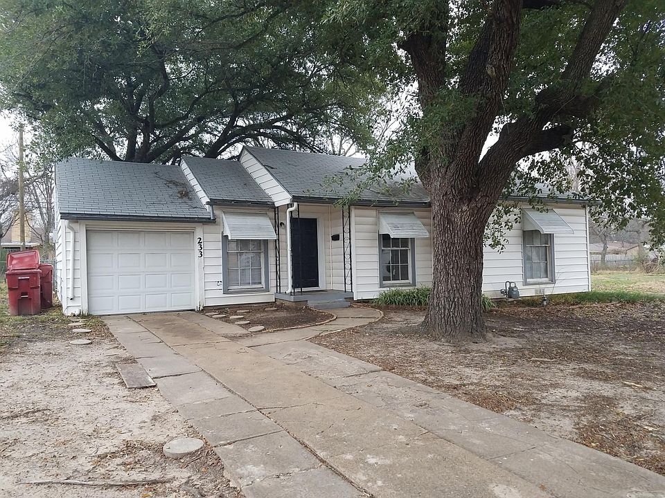 1st image of 233 E Evans Ave
