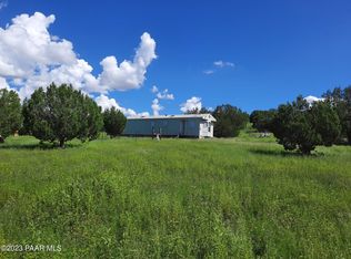 41599 W Terra Ranch Rd, Seligman, AZ 86337