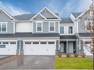 1809 Arbor Ln, Carver, MN 55315