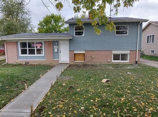 16146 Winchester Ave, Markham, IL 60428