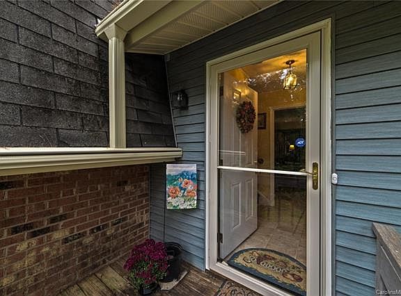 3rd image of 9531 Hitchgate Dr