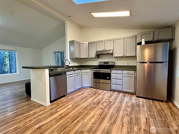 2nd image of 91 N Gadwall Place N
