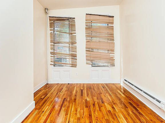 3rd image of 74 Starr St APT 1R