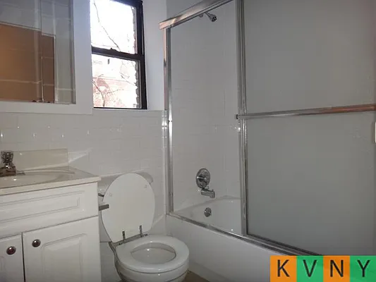 Rented by KVNY Soho | media 27