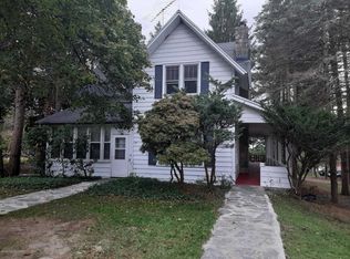 31 Knob Rd, Mount Pocono, PA 18344