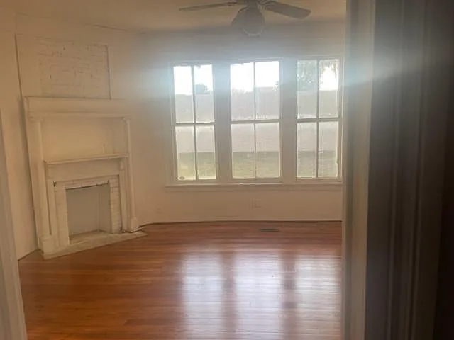334 E Duval St — Photo 4