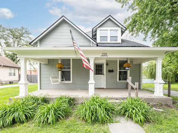 219 W Garden St, Fortville, IN 46040