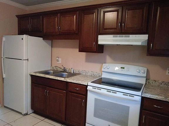 4th image of 2897 Meadow Lake Ave APT A