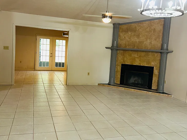 591 Darien Ave SW — Photo 4