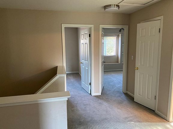 5th image of 444 Glenbriar Cir