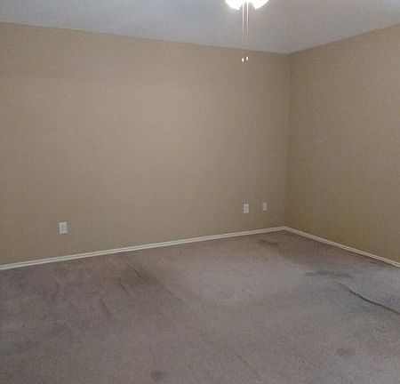 3rd image of 6711 Quail Lk